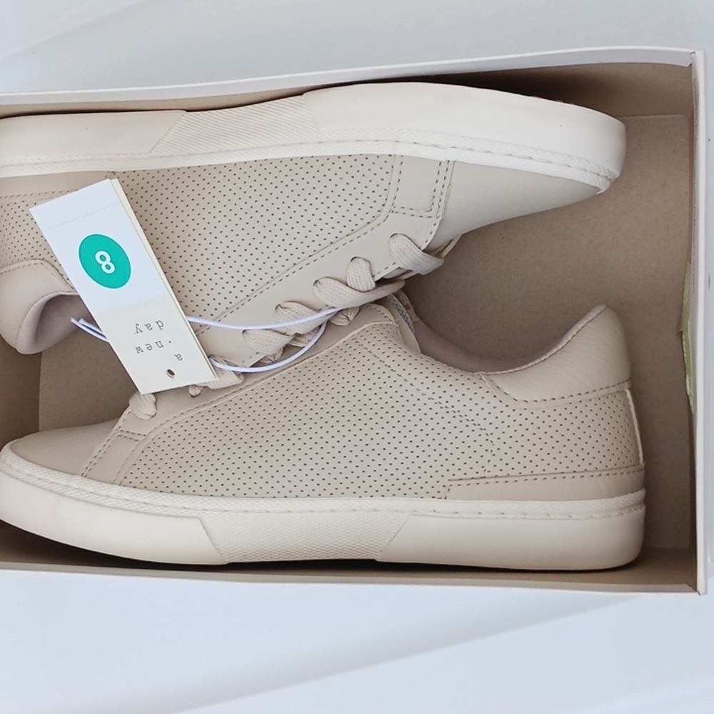 A New Day Maddison Tan Sneakers Women's Sz 8
